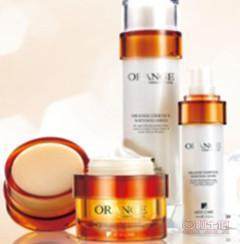 廣州碧奧化妝品 專業(yè)OEM代加工服務(wù)，打造高品質(zhì)VC微針美白潤(rùn)膚精華系列